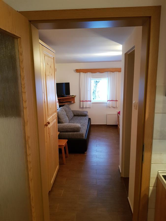 Penzion Pr' Betel Jesenice Eksteriør bilde